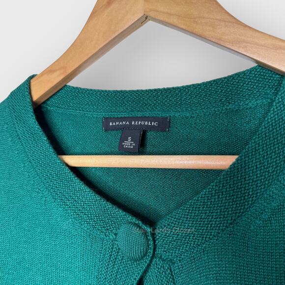 Banana Republic Merino Wool Cardigan Sweater Small Green Button Front Art Deco - Picture 2 of 7